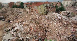 İstanbul'da 7.06 kilometre derinlikte merkez üssü kartal'da meydana gelen deprem, kısa süreli paniğe sebep oldu. Olasi Istanbul Depremi Hakkinda Uzmanlarin Degerlendirmesi Eli Kulaginda A3 Haber