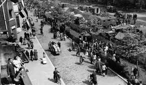 Op 8 februari 1945 gaat een tweede offensief van start: Vergeten Films Van Rotterdam In De Tweede Wereldoorlog