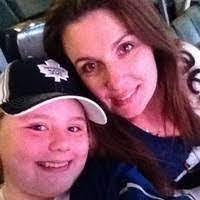 Kerry Downard's Instagram, Twitter & Facebook