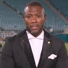 Kevin Durant had zero made shots and zero assists in that 4th quarter, not  to mention 0 assists for the entire game. Did not take a single shot in the  final 3:30