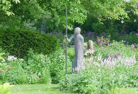 Sichtschutzzaun garten sichtschutz kaufen otto sichtschutzzaun garten garten zaun. Bronzeskulpturen Zieren Den Garten Deister Echo