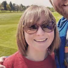 Heidi Bowley's Instagram, Twitter & Facebook