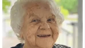 Vivian Hummel's Instagram, Twitter & Facebook