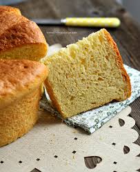 Torta pasqualina, or easter pie, is a traditional italian easter dish made with puff pastry, vegetables like spinach, chard or artichokes, ricotta cheese. Pizza Di Pasqua Al Formaggio