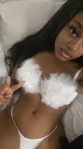 slim ebony 🇯🇲🇹🇹 on X: Nicki Minaj is the queen of rap  t.coCzFvQZ61VN  X