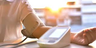 Weltweit sterben jährlich mehr als neun millionen menschen an den folgen. Hypotonie Wie Gefahrlich Ist Niedriger Blutdruck Fur Das Herz Heilpraxis