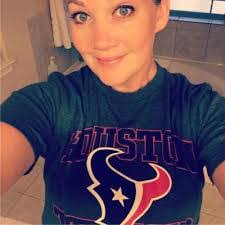 Amy Vercher's Instagram, Twitter & Facebook