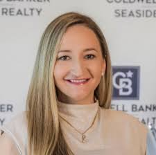 Who can recommend a photographer for family photos in Corolla, NC?