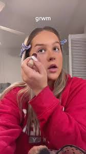 Elaine Aronson's Instagram, Twitter & Facebook