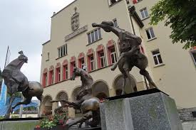 März 1945 nahm die rote armee stolp kampflos ein und brannte in der folgenden nacht die innenstadt nieder. Sightseeing Vaduz Und Schloss Werdenberg Tour 173418