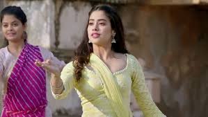 Janhvi's upcoming movies in 2020 are gunjan saxena, roohi afza. Janhvi Kapoor Celebrity Style In Dhadak Dhadak 2018 From Dhadak Charmboard