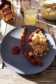 Tomaten waschen und stielansatz herausschneiden. Zum Grillen Kichererbsen Couscous Salat Mit Mango Sellerie Und Limetten Honig Dressing Schoner Tag Noch
