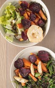 Une Plaque De Legumes Rotis Et Tout Ce Qui Tourne Autour Clea Cuisine Tartinade De Tofu Plat Vegetarien Legumes Rotis