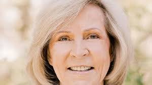 Sandra Hendrickson's Instagram, Twitter & Facebook