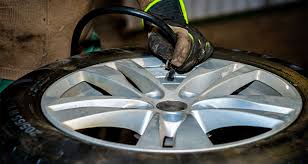 Tubeless vs. Run-Flat Tyres: Which One Should You Pick?