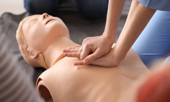 Mannequin vs. Manikin: What's the Difference?