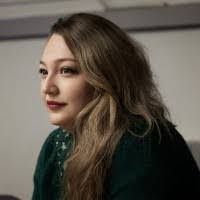 Daria Bauer's Instagram, Twitter & Facebook