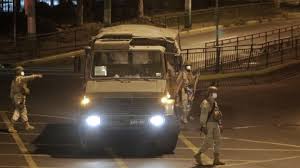 Por el contrario, sufren el toque de queda, detenciones. Toque De Queda Hoy Jueves 15 De Julio En Chile Nuevos Horarios Cuando Parte Y A Que Hora Es As Chile