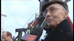 Adventurer/Avonturier (Captain Zeppos), "De Rode Loper" ("The Red Carpet  Strip"): "Persconferentie van de eerste Kapitein Zeppos Box" ("Press  conference of the first Captain Zeppos Box" with Senne ...