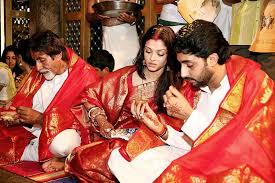 Aishwarya Rai Wedding 4 Jpg 1000 668 Hochzeitsgalerie Hochzeit Fotogalerie Eheringe See more ideas about aishwarya rai, bollywood wedding, bollywood. aishwarya rai wedding 4 jpg 1000 668