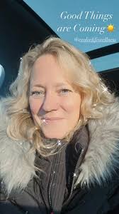 Lori Archambault Wallace (@loriannayoga_wellness) • Instagram photos and  videos