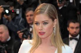 Born 23 january 1985) is a dutch model, actress, and philanthropist. Doutzen Kroes Thought Being A Mum Would End Her Career