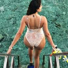 Amyra Dasturs Bikini Pictures Set the Internet Ablaze! - The Live Nagpur