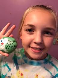 We found this tooth gem at Joann Fabrics in Spry. Will rehide 👍🏻😀