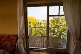 Wir verkaufen unsere 2 zimmer wohnung mit direkten blick auf den park in kurstadt bad kissingen. Unterkunft Spreedomicil Charmante Fewo Direkt Am Wasser Wohnung In Berlin Gloveler
