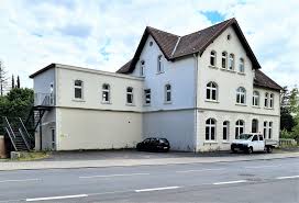 Wohnungen mieten putbus lauterbach, mietwohnungen putbus lauterbach, wohnungsangebote vom makler und von privat: Lauterbacher Anzeiger Im Ehemaligen Bahnhofshotel Das Bis Vor Kurzem Fluchtlingsunterkunft War Entstehen Elf Neue Wohnungen Https Www Lauterbacher Anzeiger De Lokales Lauterbach Elf Wohnungen Am Lauterbacher Bahnhof 21922703 Facebook