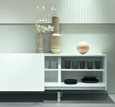 Lackiertes Sideboard Aus Holz Mit Schiebeturen Square Sideboard Mit Schiebeturen By Misuraemme Sideboard Holz Design