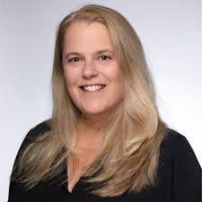 Noelle Walsh's Instagram, Twitter & Facebook