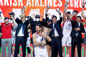 Anadolu efes, bu şampiyonlukla birlikte tarihinde ilk kez euroleague şampiyonu oldu. Cs Mca Yxhs0dm