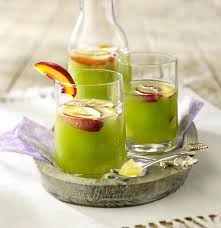 Unser Beliebtes Rezept Fur Grune Bowle Mit Ananas Aprikosen Und Blue Curacao Und Mehr Als 55 000 Weitere Kostenl Lecker Bowle Rezept Bowle Rezepte Mit Alkohol