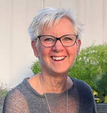 Bev Shaw's Instagram, Twitter & Facebook