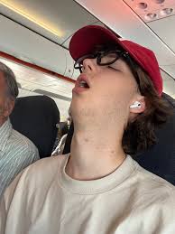 Isabelle Conner (@isabelleconnerr)