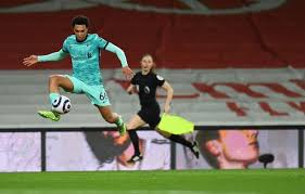 Arsenal have named a very attacking side with lacazette and auba starting up front. Scyg3drabmqohm