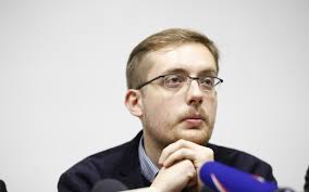 Ruch Narodowy na prawo od PiS