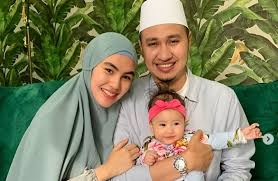 View the profiles of people named kartika putri. Intip Hunian Kartika Putri Sebelum Dan Sesudah Menikah Dulu Pelihara Anjing Rumah123 Com