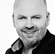 Humorkonsert med skedsmo voices og tommy steine. Tommy Steine Om Motiverende Arbeidsglede Book Hos Athenas