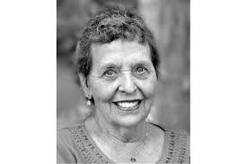 Karen Browne's Instagram, Twitter & Facebook