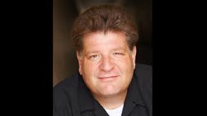 Stephen Lee, Character Actor in 'Burlesque,' 'The Negotiator,' Dies at 58