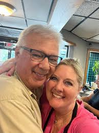 A few days ago the Blondie's team waved farewell to our very dear friend  Mark, who decided it was time to move down to warmer weather in Florida  😎Mark often frequented our