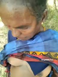 Labour aunty sex drains both cocks