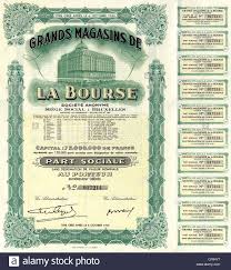 Ein aktienzertifikat ist ein schriftliches dokument, das im namen eines unternehmens unterzeichnet wurde und als rechtlicher nachweis für das eigentum an der anzahl der aktien dient. Historischen Aktienzertifikat Aus Belgien Unternehmen Mit Grossen Kaufhausern Historisches Wertpapier Aktie Sterben Borse Gesell Stockfotografie Alamy