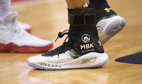 Here is a breakdown of the best signature shoes in stephen curry's signature shoe line. Steph Curry To Auction Shoes In Support Of My Brother S Keeper East Bay Times