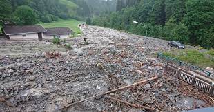 Lh platter mit landesgeologen heissel beim lokalaugenschein in sellrain und see Nach Unwettern Im Unterland Fast Alle Strassen Wieder Frei Tiroler Tageszeitung Online Nachrichten Von Jetzt