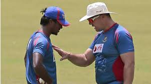 Heath streak picked up 4 wickets. Zimbabwe Appoint Ex Captain Heath Streak As Coach Sports News The Indian Express