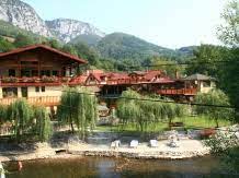 Dispunem de 10 camere duble pentru 2 persoane cu baie proprie,tv,frigider,gratar,foisor,terasa. Pensiuni Baile Herculane Pensiuni In Natura