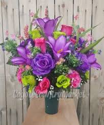 If you are not using uv protected outdoor plants you may want to cover them with a protective spray. 154 Memorial Day Flowers Ideas Flowers Cemetery Flowers Grave Flowers
